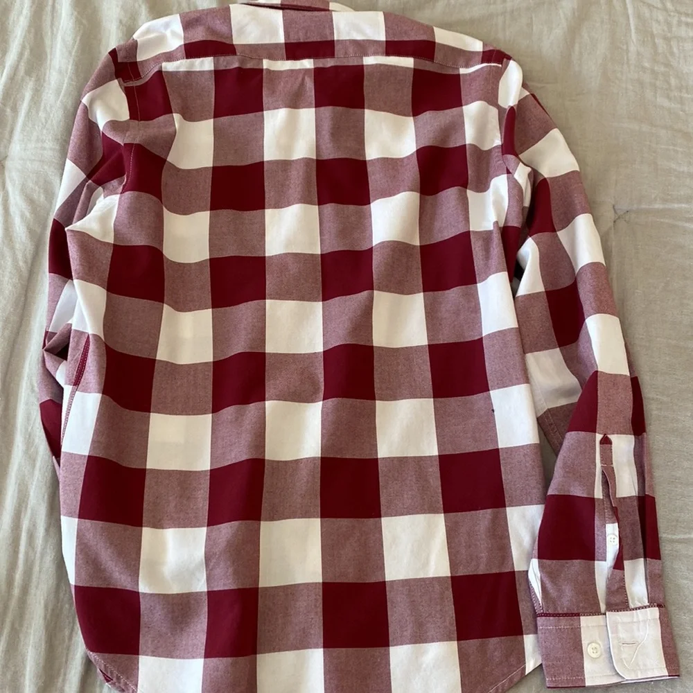 Express Soft Wash ButtonDown - Picture 2 of 6